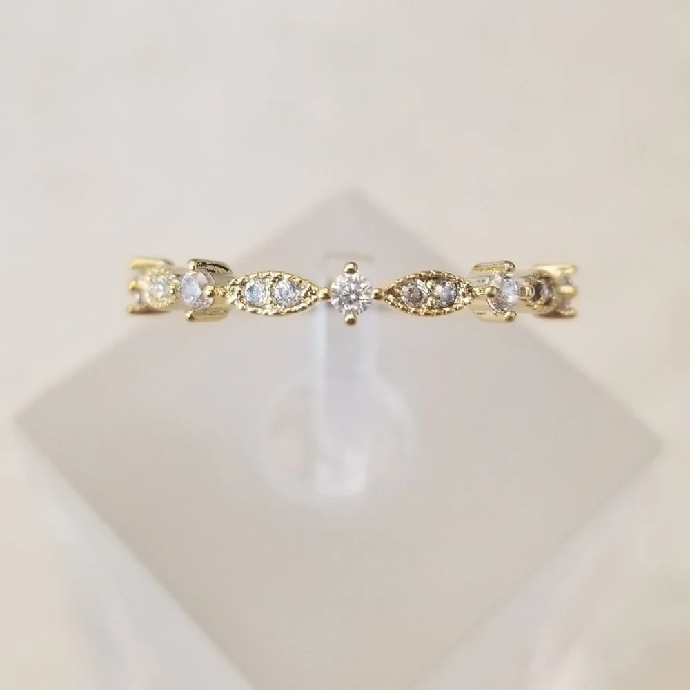 18k Stack Band - Picture 3 of 9